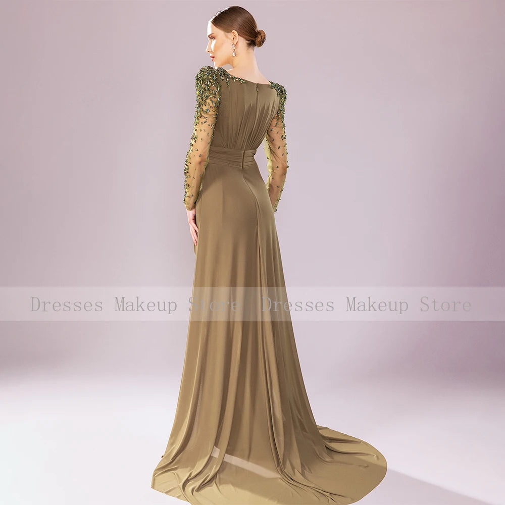 فستان الزيتون: جاذبية أنثوية مع لمسة من الفخامة