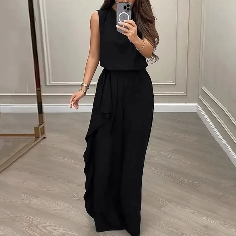 Elegant Black Jumpsuit: Chic and Versatile Style
