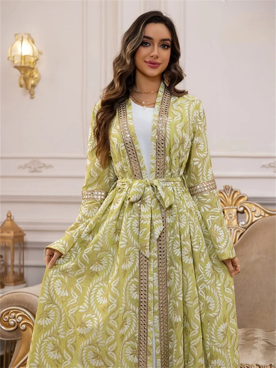 أجواء الأناقة: جلابيه فاخرة بتصميم مميز