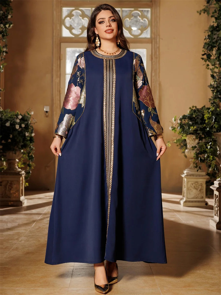 جلابية خضراء ملكية بتطريز ذهبي