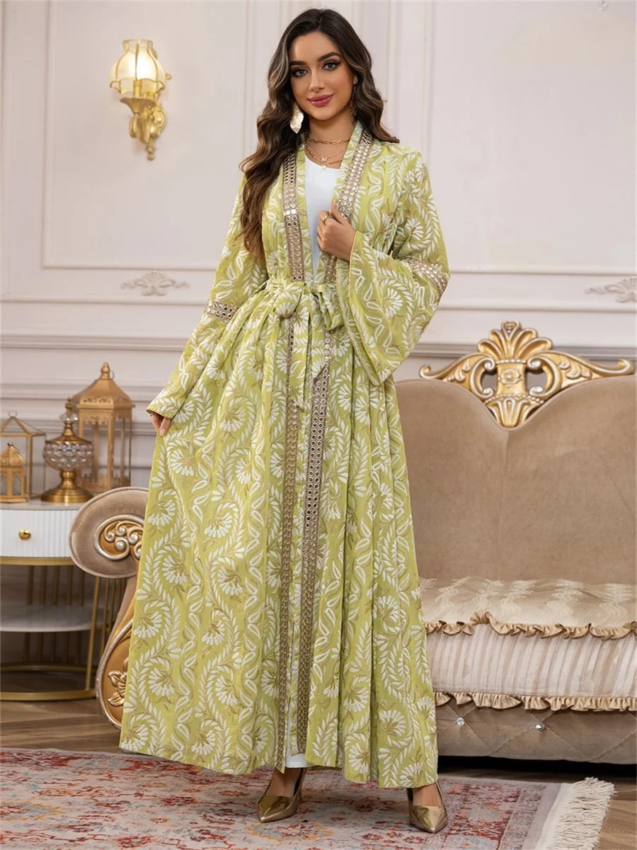 أجواء الأناقة: جلابيه فاخرة بتصميم مميز