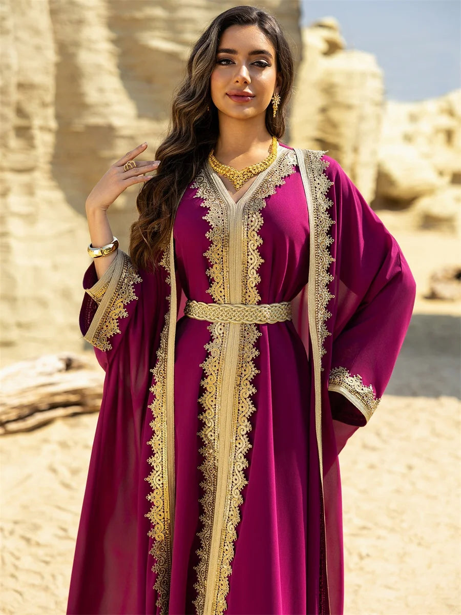 جلابية فاخرة بتطريز ذهبي أنيق