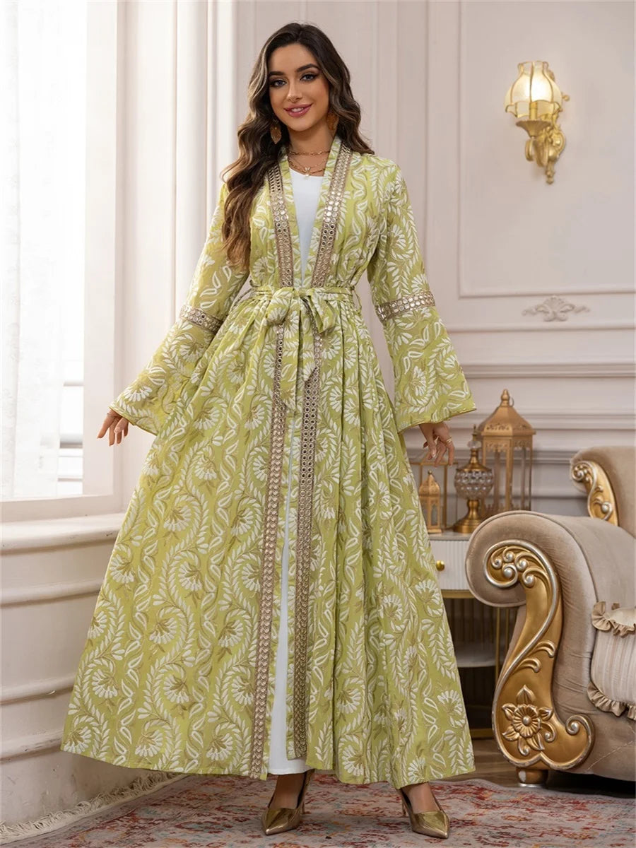 أجواء الأناقة: جلابيه فاخرة بتصميم مميز