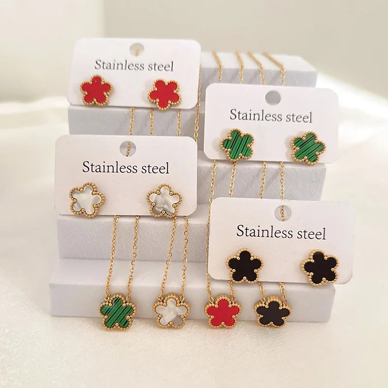 New Trendy Luxury Five Leaf Flower Pendant Necklace and earing