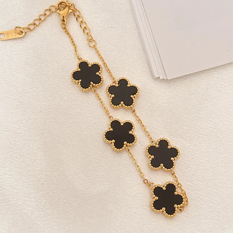 New Trendy Luxury Five Leaf Flower Pendant Necklace and earing