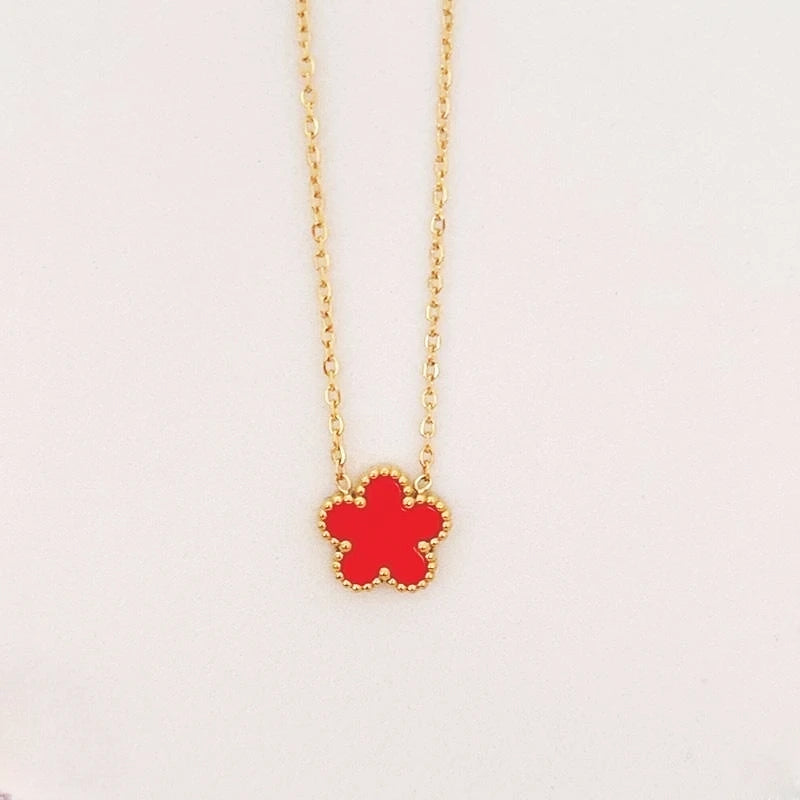 New Trendy Luxury Five Leaf Flower Pendant Necklace and earing