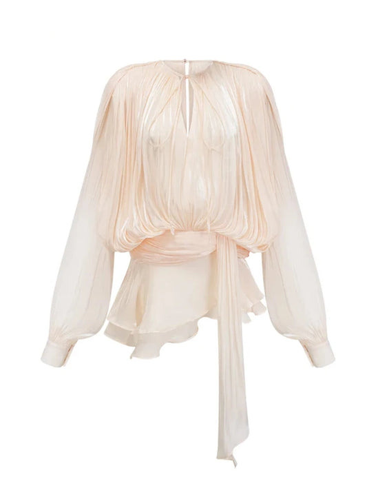 بلوزة شيفون أنيقة بأكمام واسعة وربطة جانبية