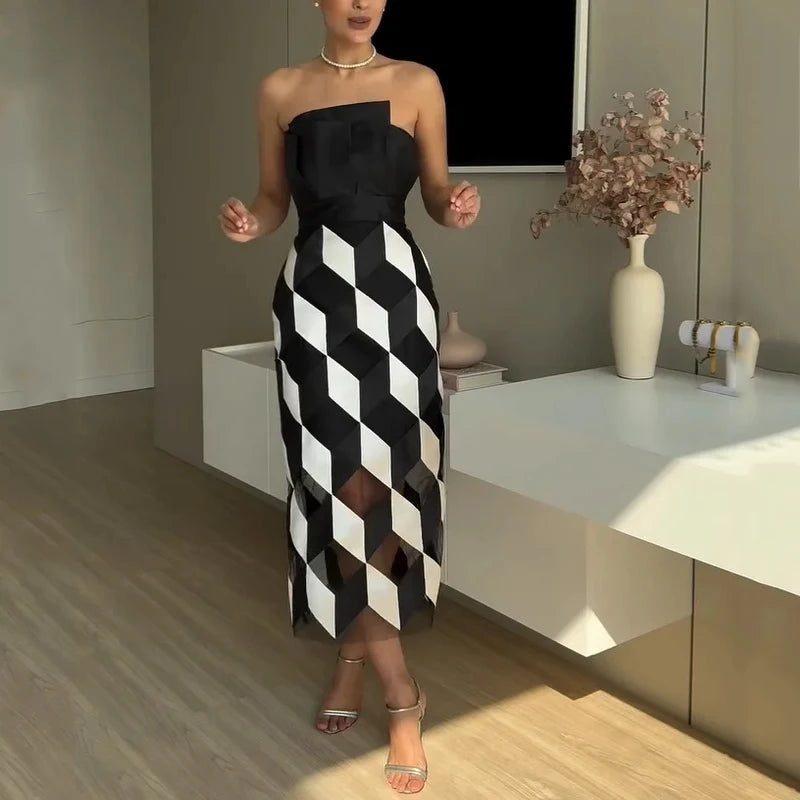 Elegant Strapless Geometric Dress: A Statement Piece