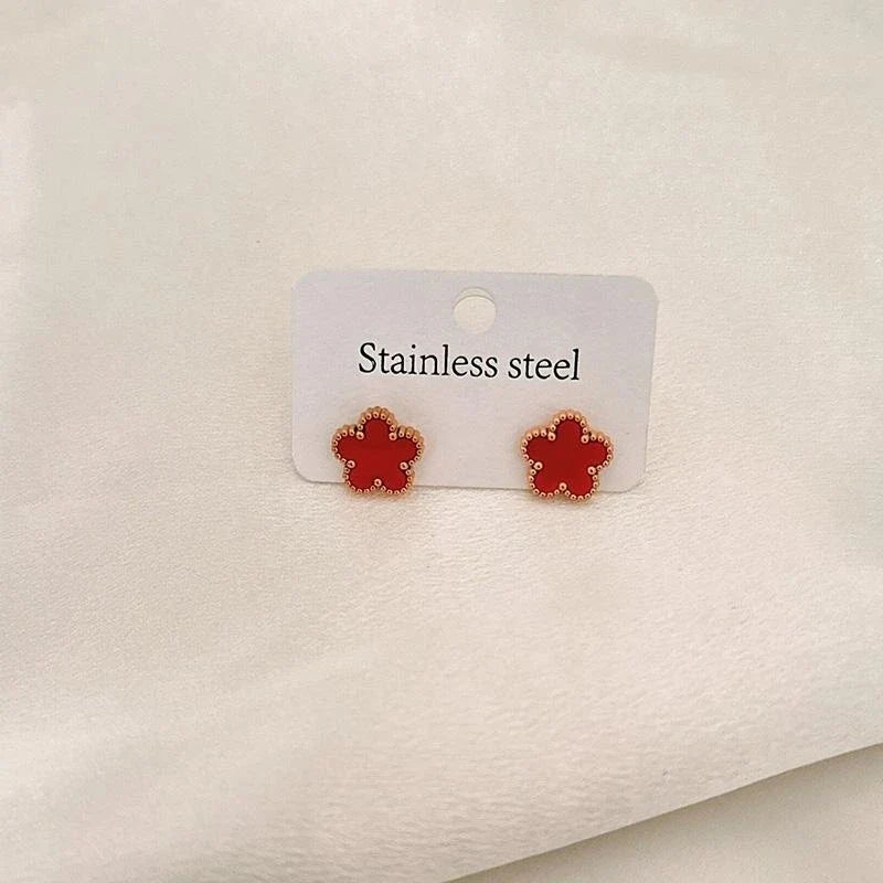 New Trendy Luxury Five Leaf Flower Pendant Necklace and earing