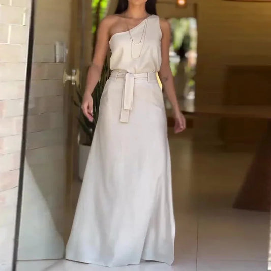 تيور من قطعتين بيج بتصميم عصري وحزام أنيق