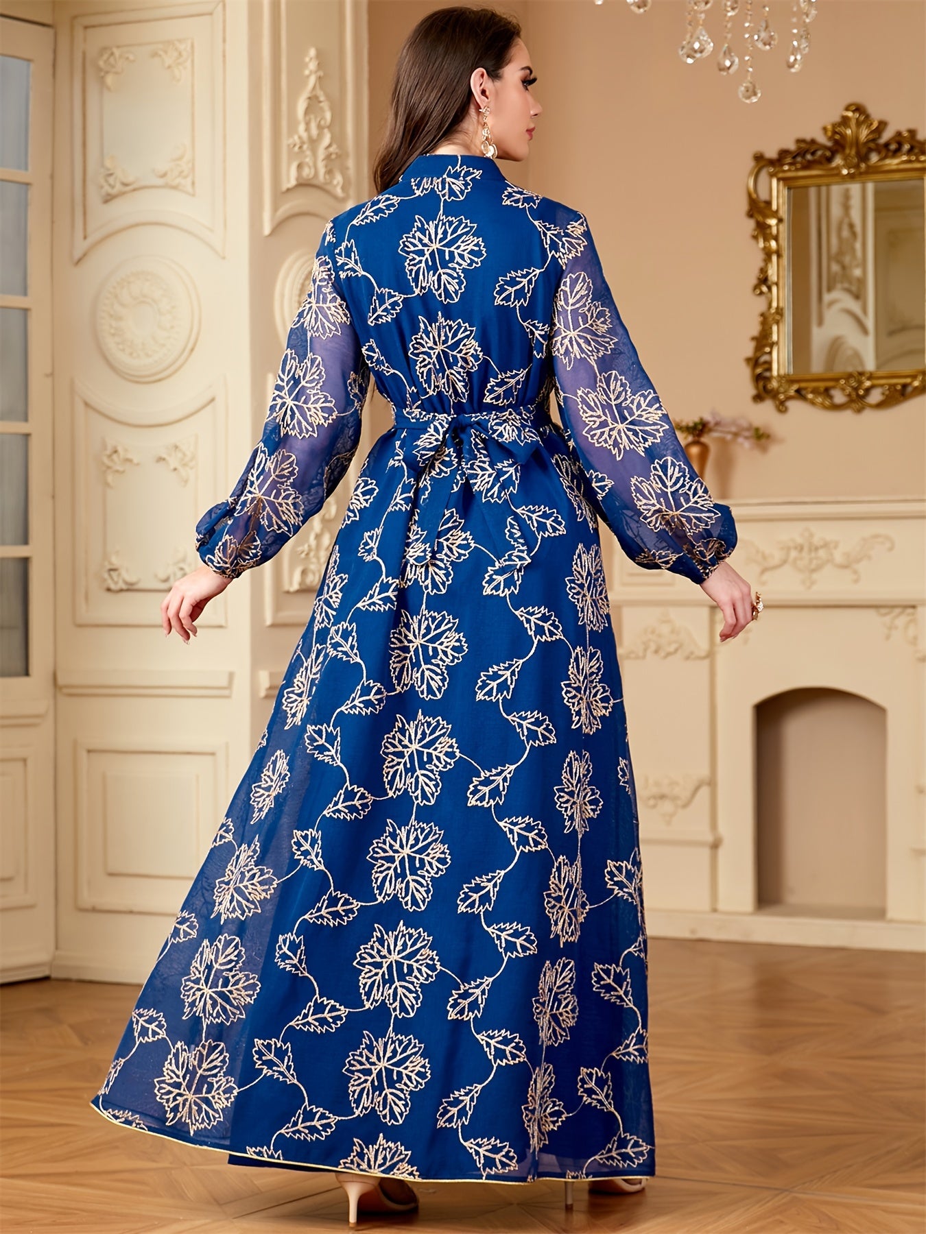 جلابية كحلي ملكية بتطريز ذهبي