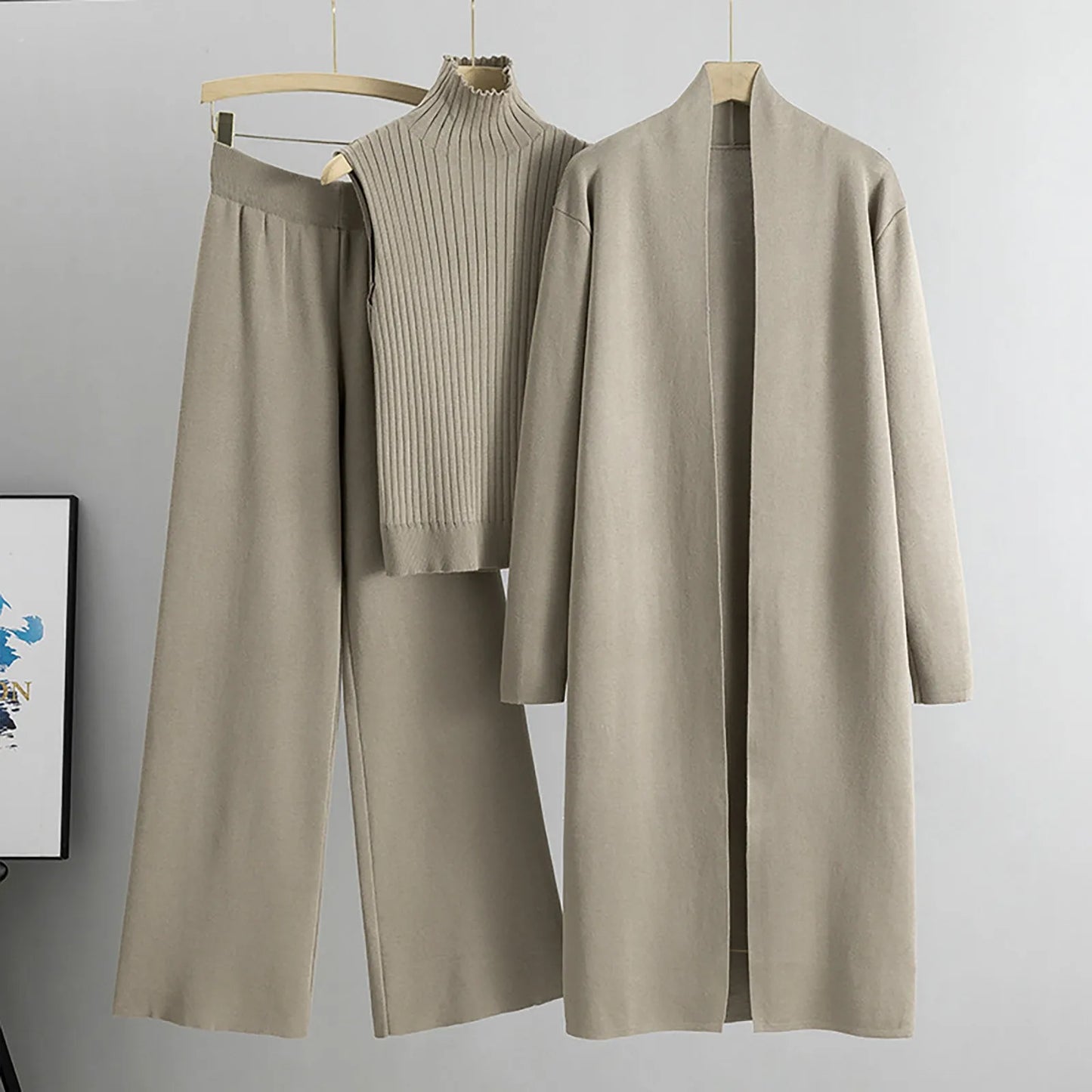 Chic Layering: Cozy Three-Piece Set in Neutral Tones