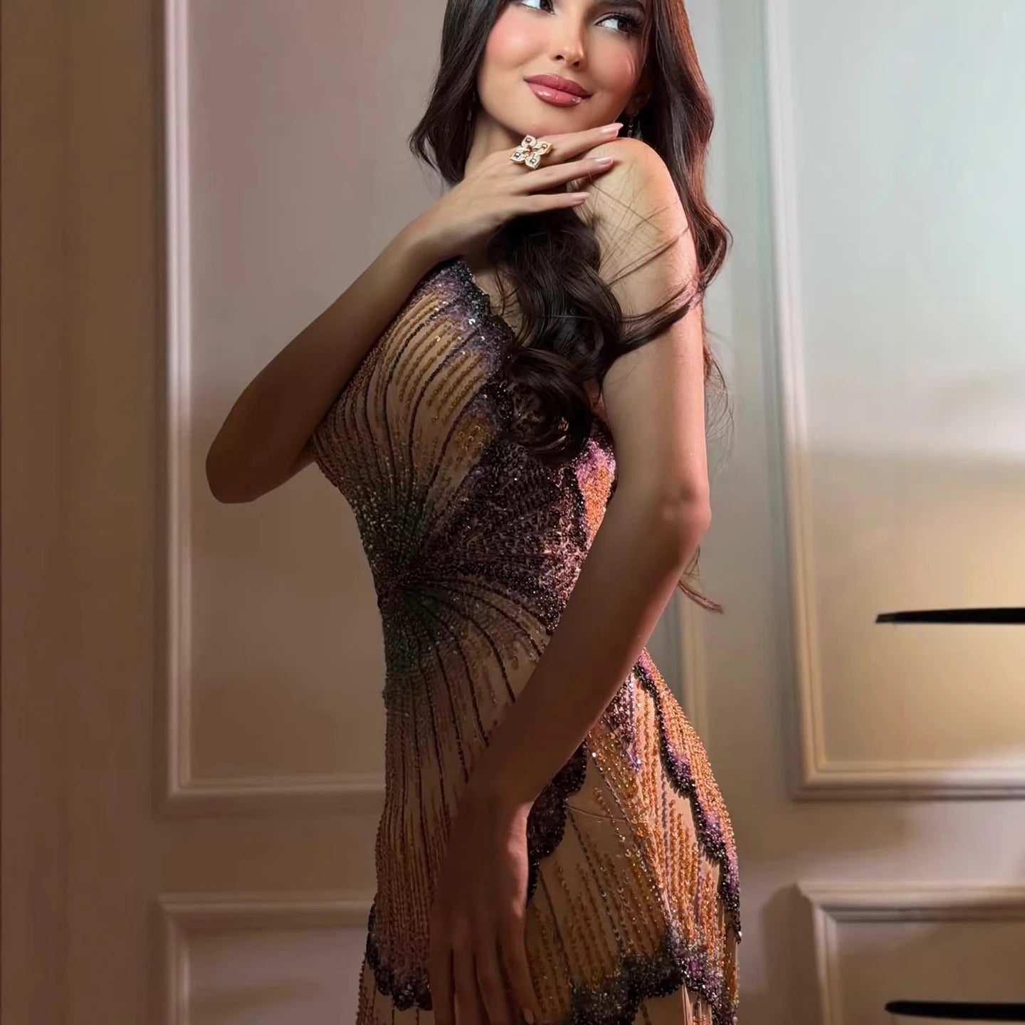 فستان همسة اللؤلؤ الملكية