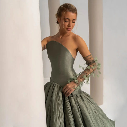 فستان سهرة أيقوني بلون الزيتون