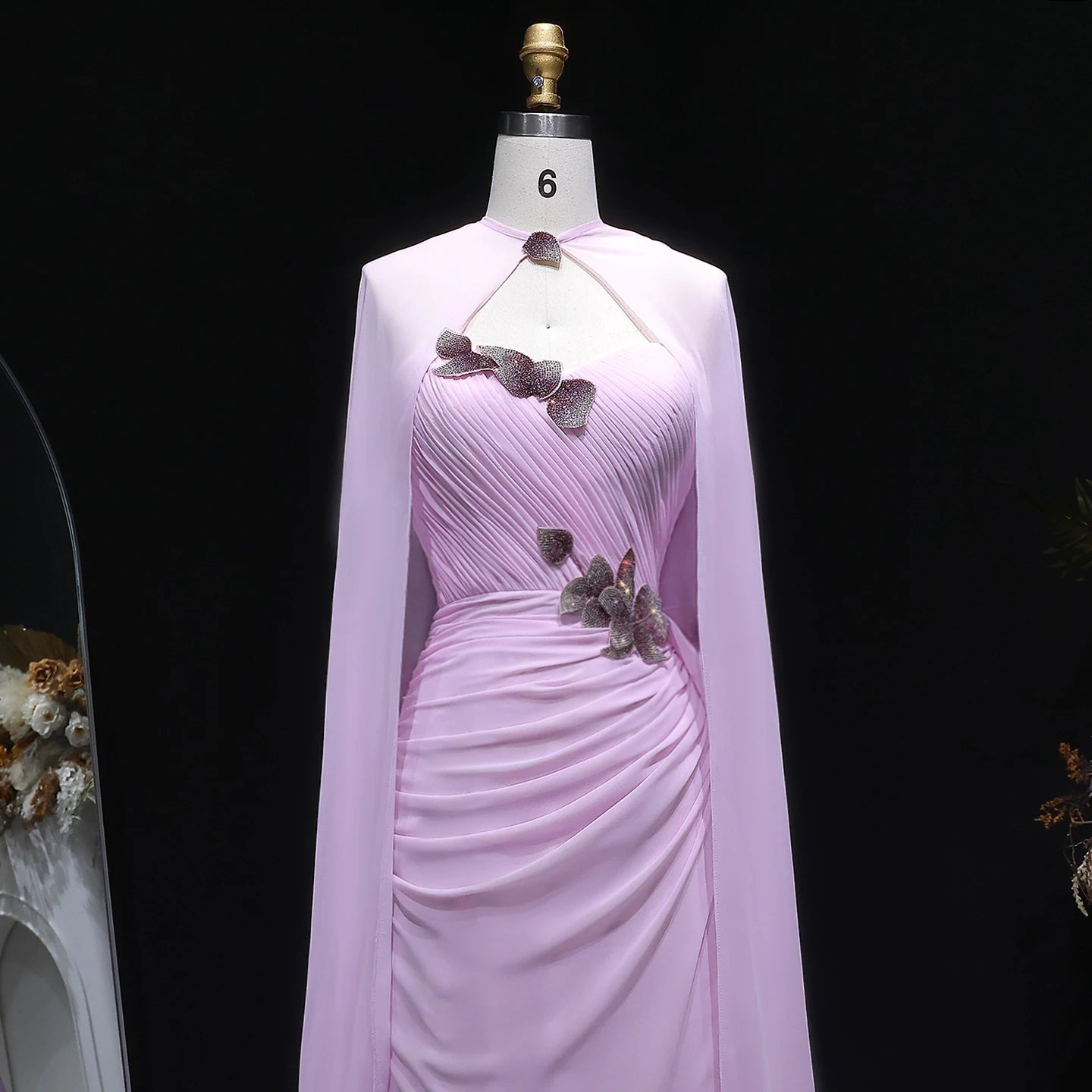 فستان سهرة وردي ملكي