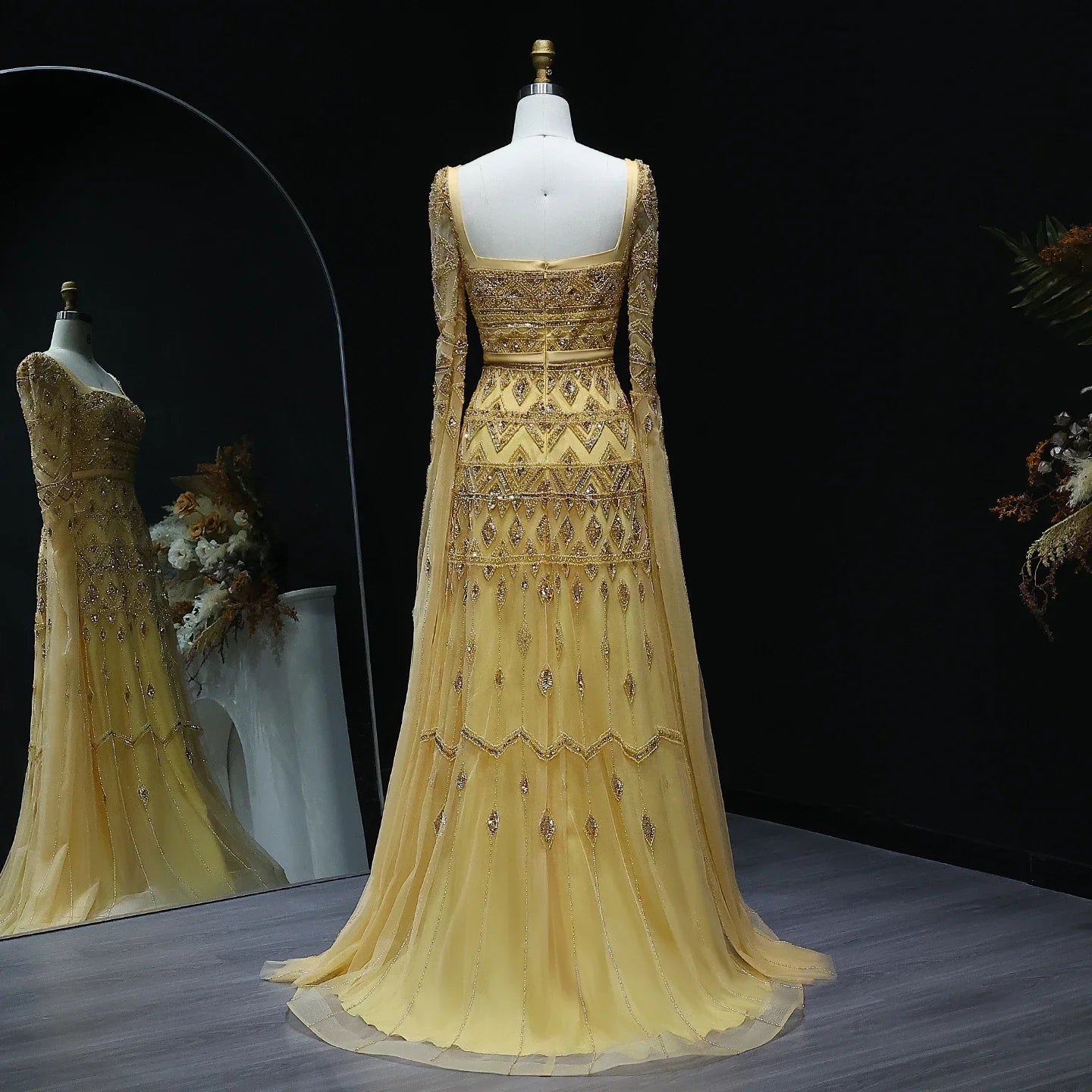 فستان الهيبة القرمزية