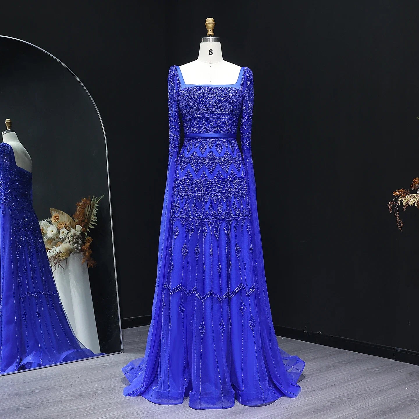 فستان الهيبة القرمزية