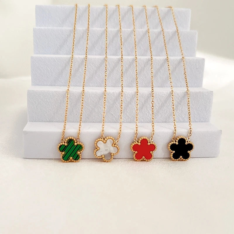 New Trendy Luxury Five Leaf Flower Pendant Necklace and earing